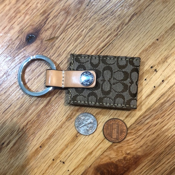 Coach keychain never used - Picture 2 of 7